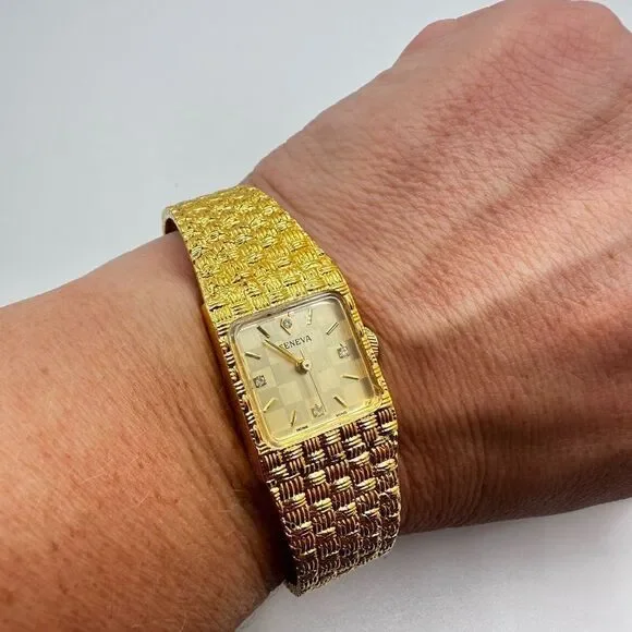 18kt HGE VINTAGE  Ladies Geneva yellow gold watch! - Picture 15 of 15